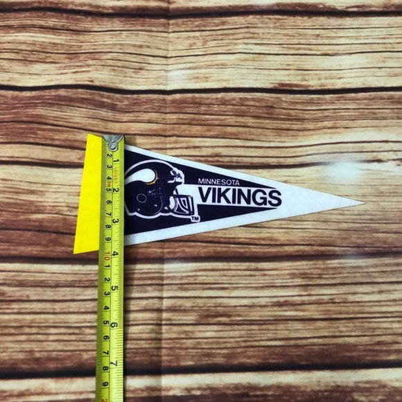 Vintage 1990 NFL Football Mini Felt Pennant 4"x9" - Minnesota Vikings 90's - Picture 2 of 4